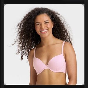 Getting 2 Women's Lightly Lined Pointelle Bra - Wild Fable™ Lilac Purple
32B